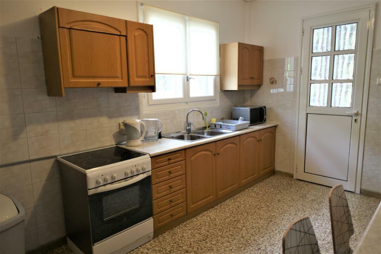 Zefyros Super Cool Apartments Next To Alimos Riviera Atene Esterno foto